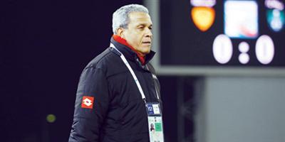 القادسية يقيل «أنجوس».. وباصريح بديلاً 