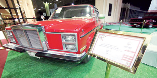  سيارة الأمير سلطان بن سلمان من نوع استوتز موديل 1981م