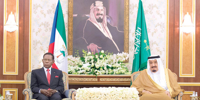 خادم الحرمين يبحث مع رئيس غينيا الإستوائية العلاقات الثنائية وفرص تطويرها في مختلف المجالات 