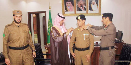  الضويحي يقلد الحربي رتبته الجديدة