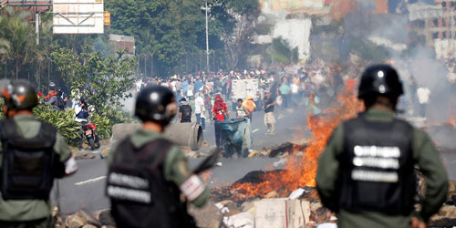 مقتل معارض في اعتصام ضد الرئيس مادورو في فنزويلا 