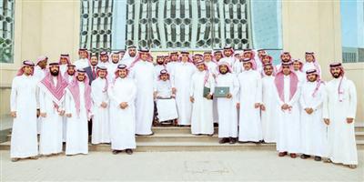 وزير التجارة والاستثمار يدشن نظام (موارد) 