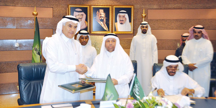 اتفاقية تعاون لتوثيق الظواهر الجوية وحماية البيئة بين هيئة الأرصاد وجامعة الملك عبدالعزيز 