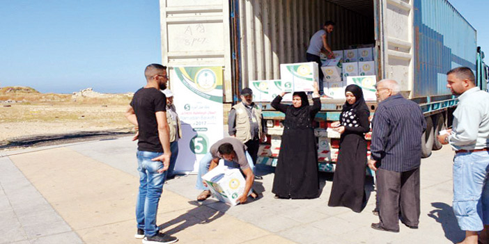 الحملة السعودية توزع 1092 سلة رمضانية على اللاجئين السوريين في لبنان 