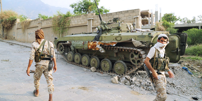  قوات الجيش اليمني في تعز لصد هجمات الانقلابيين من الحوثيين وأتباع المخلوع