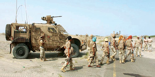  الجيش اليمني أثناء الاشتباك مع الانقلابيين الحوثيين