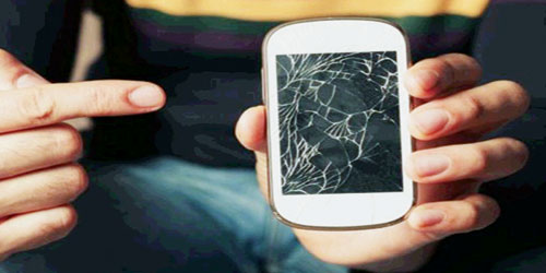 دراسة: 15% من الأشخاص يستعملون هواتفهم بشاشة منكسرة دون التفكير بإصلاحها 