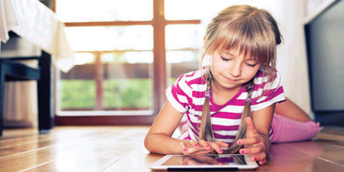 متوسط استخدام الأطفال للأجهزة الذكية 4 ساعات يومياً 