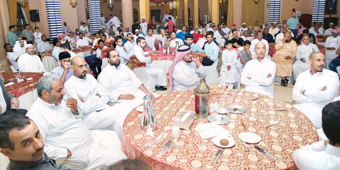  خلال حفل الإفطار