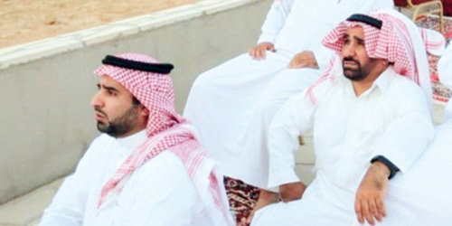  متعب وإبراهيم البرغش لحظة الترائي