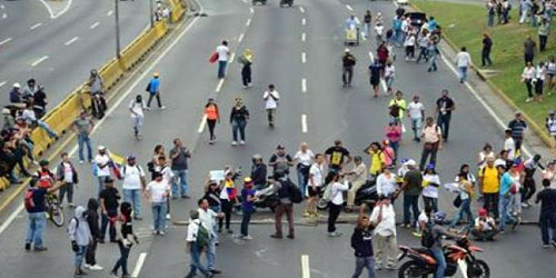 تظاهرات جديدة ورئيس فنزويلا يتوعد معارضين بمحاكمات «قاسية» 