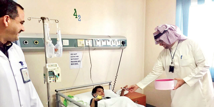  مستشفى رأس تنورة يعايد مرضاه