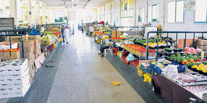  سوق جدة يجلب يومياً 3000 طن من الخضراوات والفواكه لتغذية احتياجات المستفيدين