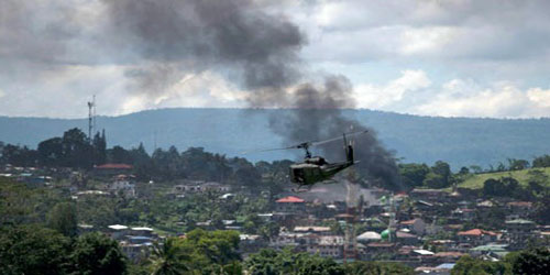 جيش الفلبين يشن غارات على أماكن تمركز الإرهابيين في مراوي 