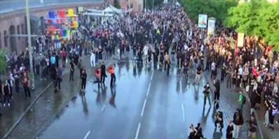 الشرطة الألمانية تنجح في تطهير شارع في هامبورج 