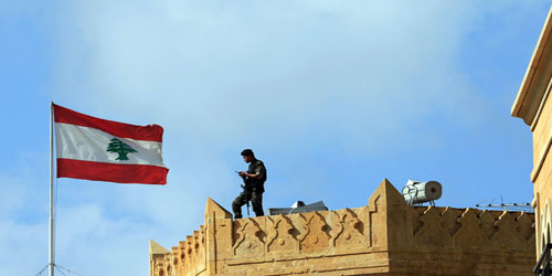 لبنان تحيل 56 سورياً إلى النيابة العامة بتهمة الإرهاب 