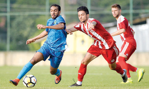  جانب من المواجهة الودية للفتح أمام الفريق التركي