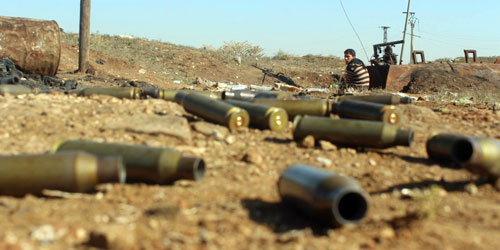 مقتل 14 في اقتتال داخلي بين فصيلين بإدلب السورية 