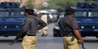 مقتل ثلاثة مسلحين وجنديين بعمليات أمنية في باكستان 