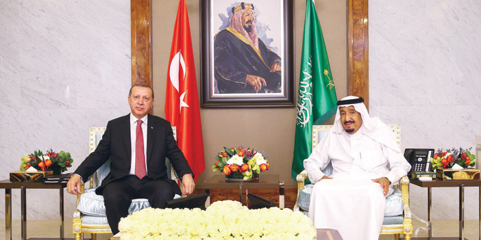   خادم الحرمين الشريفين يعقد جلسة مباحثات مع الرئيس التركي