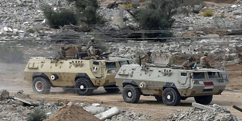 الجيش المصري يقتل مسلحين في سيناء ويدمر نفقًا حدوديا 