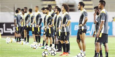 الاتحاد يستعيد الثلاثي «عسيري والعكايشي والنجار» قبل الفيحاء 