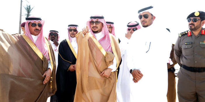 نائب أمير الجوف يتفقد مقر احتفالات اليوم الوطني على بحيرة دومة الجندل 