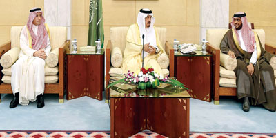 الأمير فيصل بن بندر: نفخر ونعتز بما تقدمه بلادنا خدمة للإسلام والمسلمين 