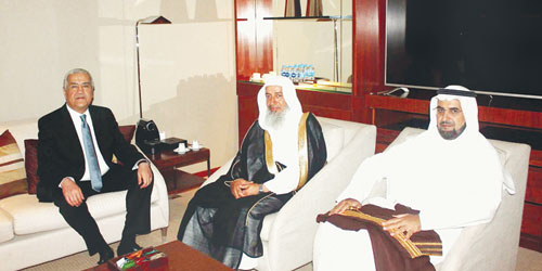 وكيل وزارة الشؤون الإسلامية يلتقي سفير المملكة بالبرازيل 