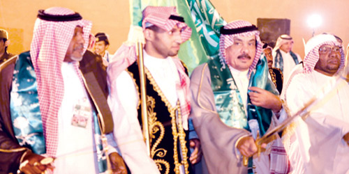  المحافظ خلال الاحتفال