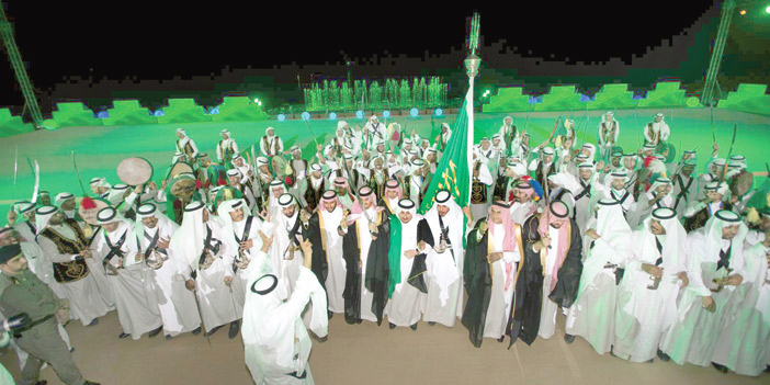  جانب من الحفل الختامي الذي أقيم على ضفاف بحيرة دومة الجندل