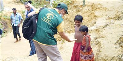 فريق مركز الملك سلمان للإغاثة يتفقد احتياجات اللاجئين الروهينجا في بنجلاديش 