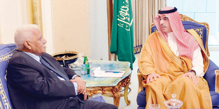 نوَّه خلال اجتماع مع د. العواد بالدور السعودي لرفع العقوبات الأمريكية عن بلاده.. نائب رئيس مجلس الوزراء السوداني: 