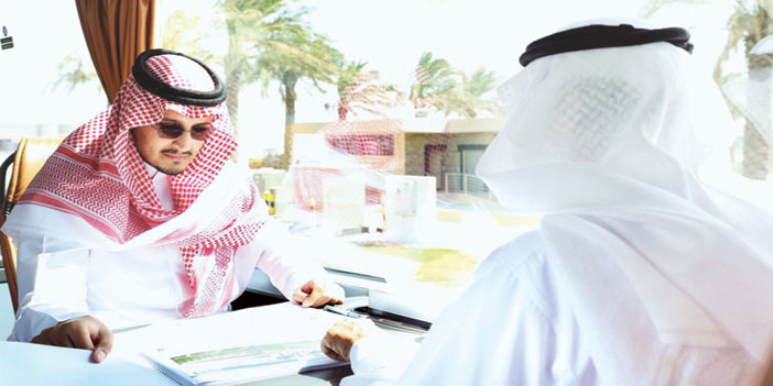 ‏الأمير أحمد بن فهد بن سلمان خلال جولته في مدن