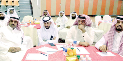  عدد من القيادات المدرسية خلال اللقاء