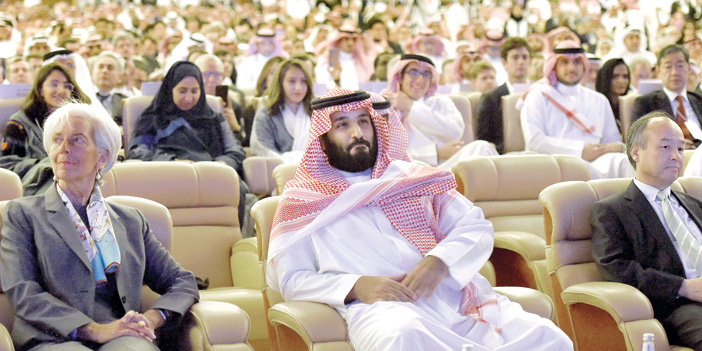  ولي العهد خلال حضوره الجلسة الرئيسية لمؤتمر «مبادرة مستقبل الاستثمار» في الرياض أمس