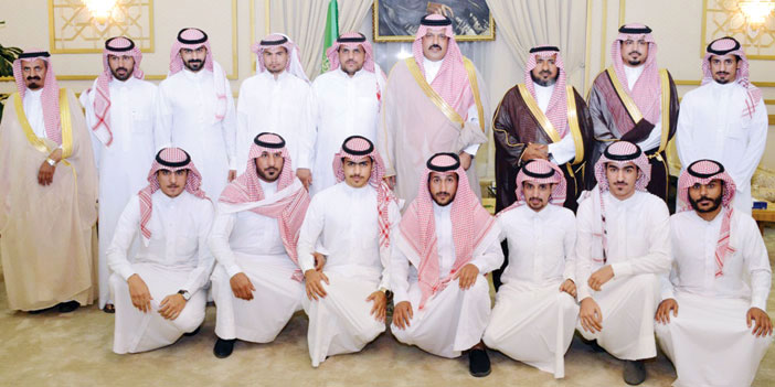 الأمير عبدالعزيز بن سعد مع شباب الأجفر