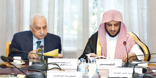 القفاري رئيساً لمجلس إدارة مجلة الفقه والقضاء العربية 