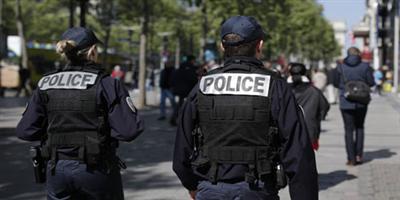 شرطة فرنسا تبدأ عملية لمكافحة الإرهاب 