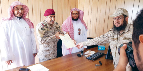  وزارة العدل دشنت خدمة كتابات العدل المتنقلة لخدمة الجنود المرابطين