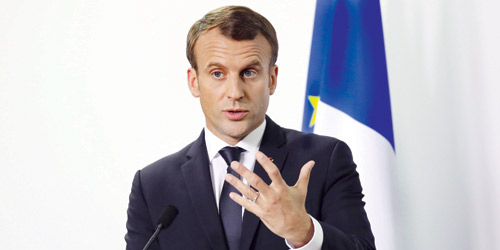  إيمانويل ماكرون