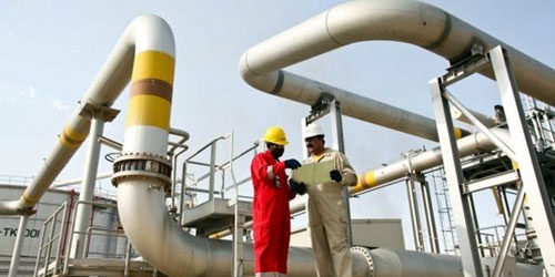 استئناف ضخ الزيت بين المملكة العربية السعودية والبحرين عبر خط الأنابيب 