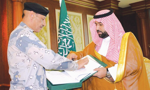 نائب أمير منطقة جازان يتسلّم التقرير السنوي لحرس الحدود 