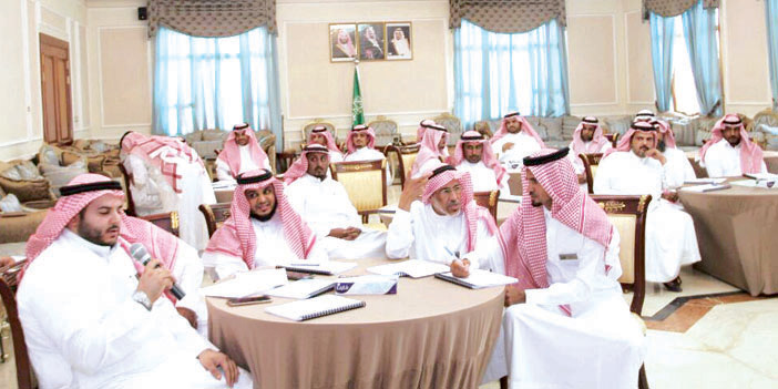  المشاركون في البرنامج التدريبي للقيادات الإدارية