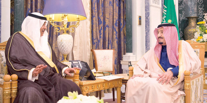 خادم الحرمين الشريفين يتسلم رسالة من أمير دولة الكويت 