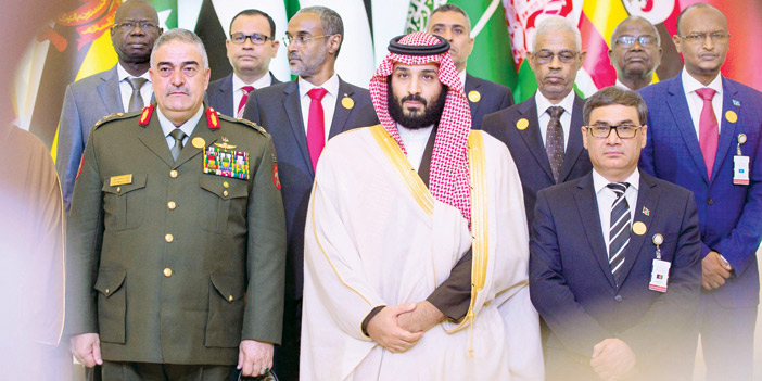  سمو ولي العهد في لقطة تذكارية مع وزراء دفاع التحالف العسكري الإسلامي