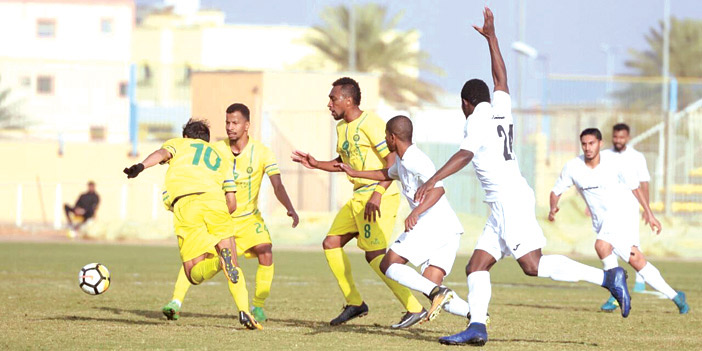   جانب من لقاء العروبة والطائي