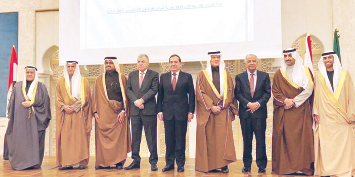  الأمير عبدالعزيز بن سلمان خلال مشاركته في الاجتماع