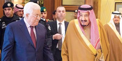 خادم الحرمين الشريفين يستقبل الرئيس الفلسطيني ويقيم له مأدبة غداء 