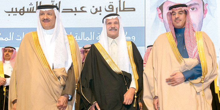 الأمير سلطان بن سلمان ومعالي وزير الإعلام يكرمان رئيس تحرير  «الجزيرة» الأستاذ خالد المالك